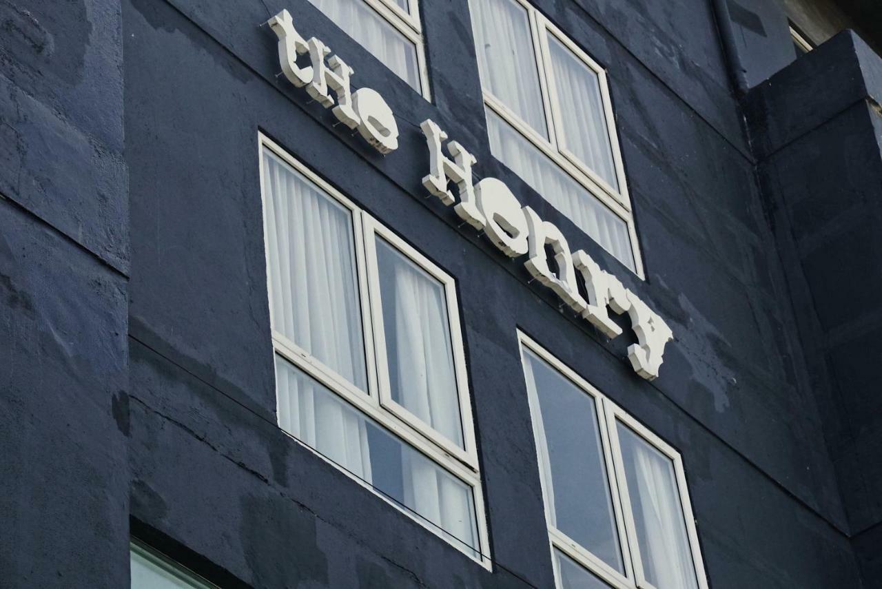 The Henry Hotel Себу Экстерьер фото